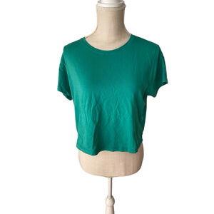 Women's Lululemon crop women’s T-Shirt Size 4 Green